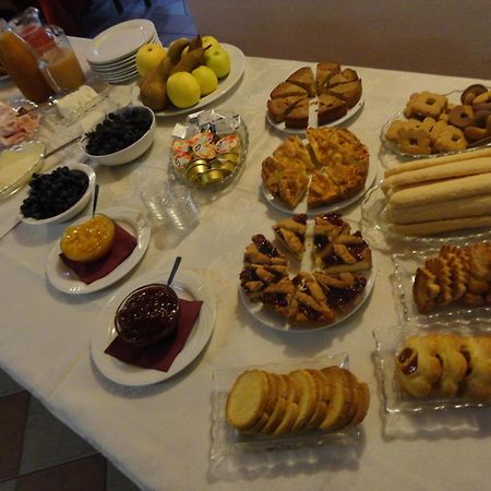 Da Fabiana Bed & Breakfast Bossolasco Eksteriør bilde