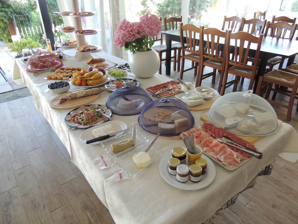 Da Fabiana Bed & Breakfast Bossolasco Eksteriør bilde