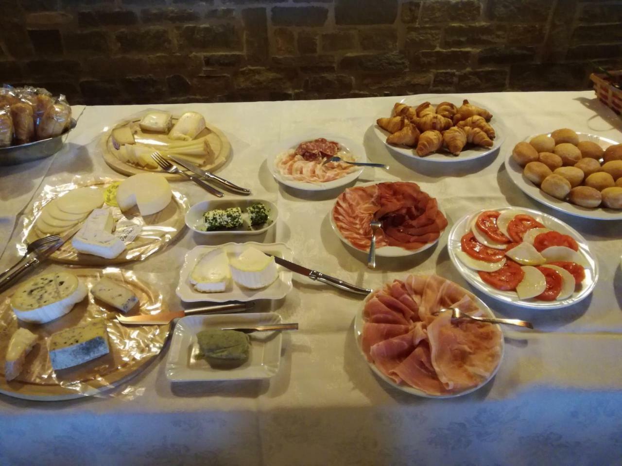 Da Fabiana Bed & Breakfast Bossolasco Eksteriør bilde
